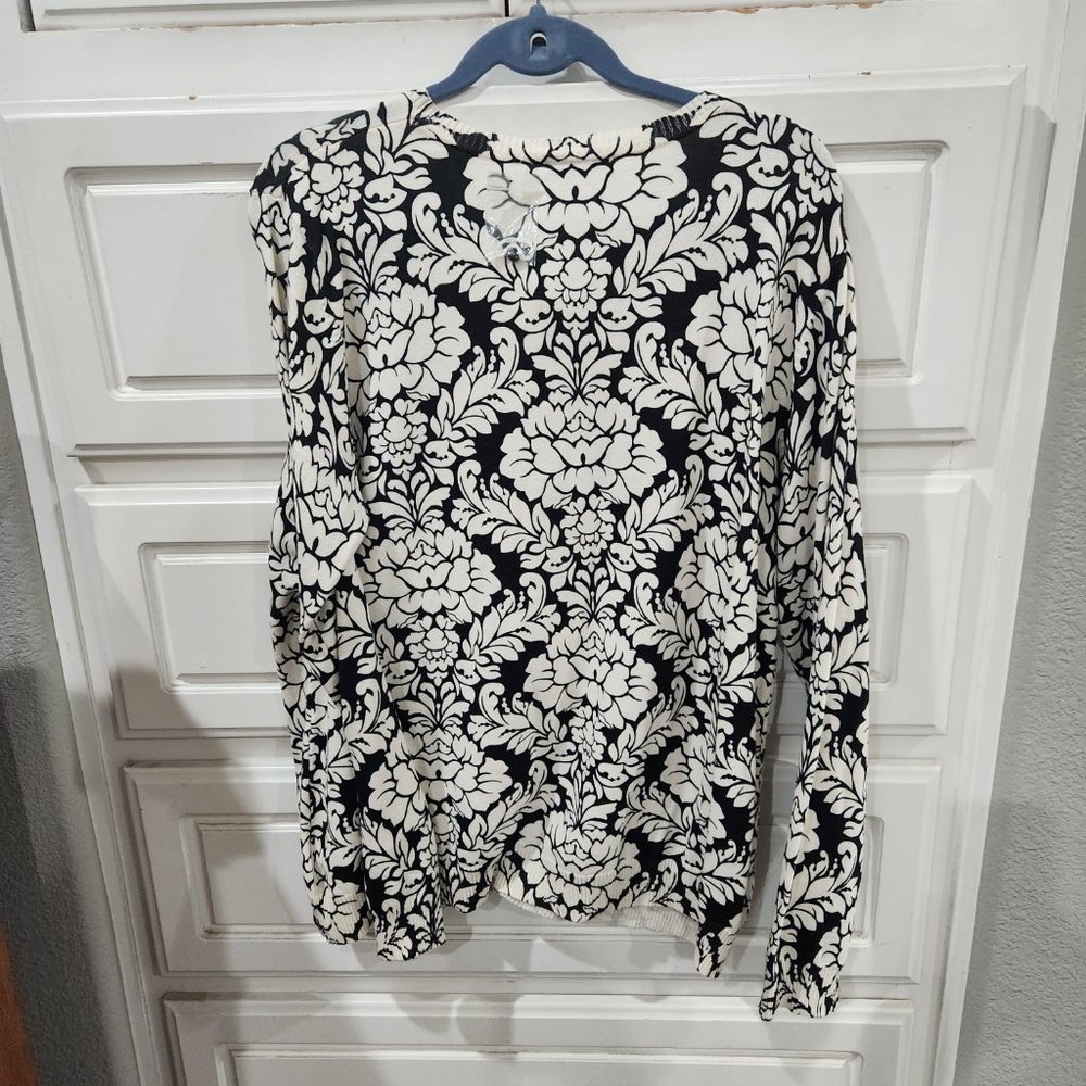 SALE! Isaac Mizrahi Sweater - Picture 5 of 7